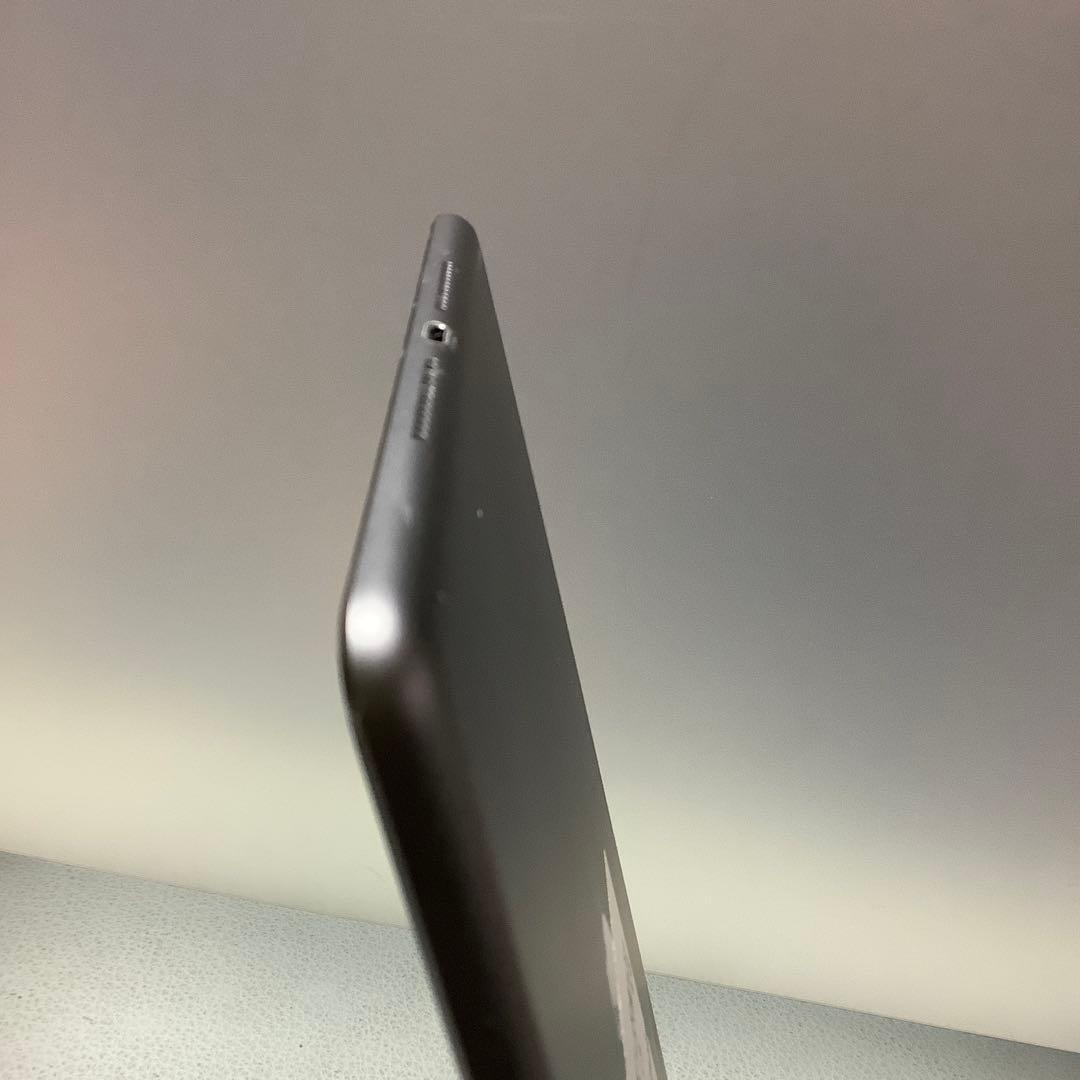 iPad 7世代32G wifi Gray バッテリー100%
