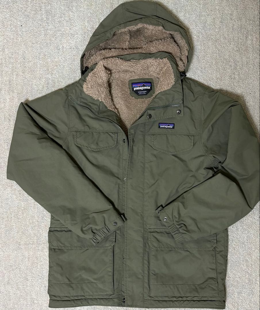 Patagonia イスマスパーカ カーキ S
