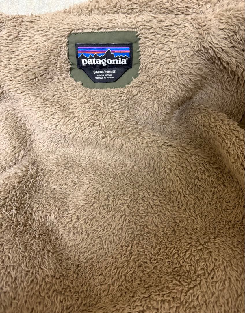 Patagonia イスマスパーカ カーキ S