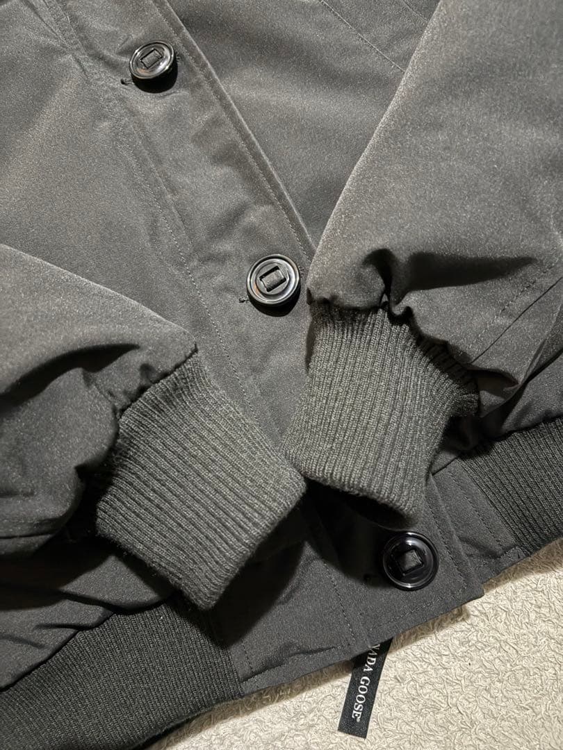 カナダグース ラブラドールボンバー ショートダウン ブラック ファー付き 美品