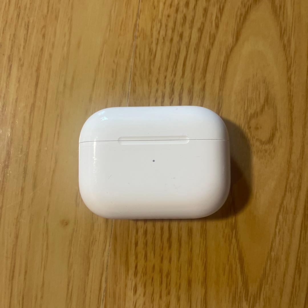 エアポッツプロ 第2世代 ケース本体と左耳