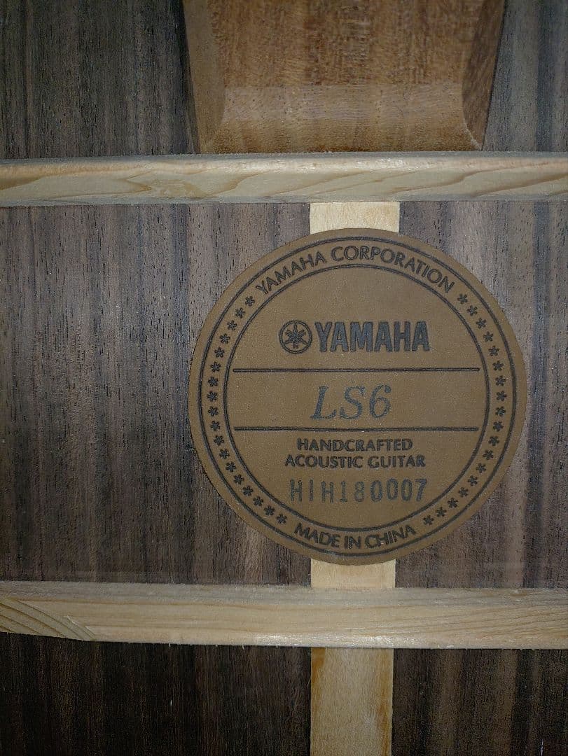 極美品！ヤマハ YAMAHA アコースティックギター LS6 ケース付き
