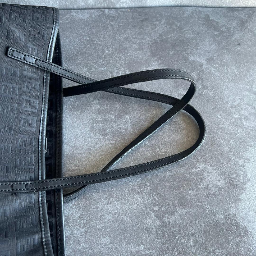 ⭐️FENDI⭐️ フェンディ ズッカ柄 キャンバス トートバッグ ブラック