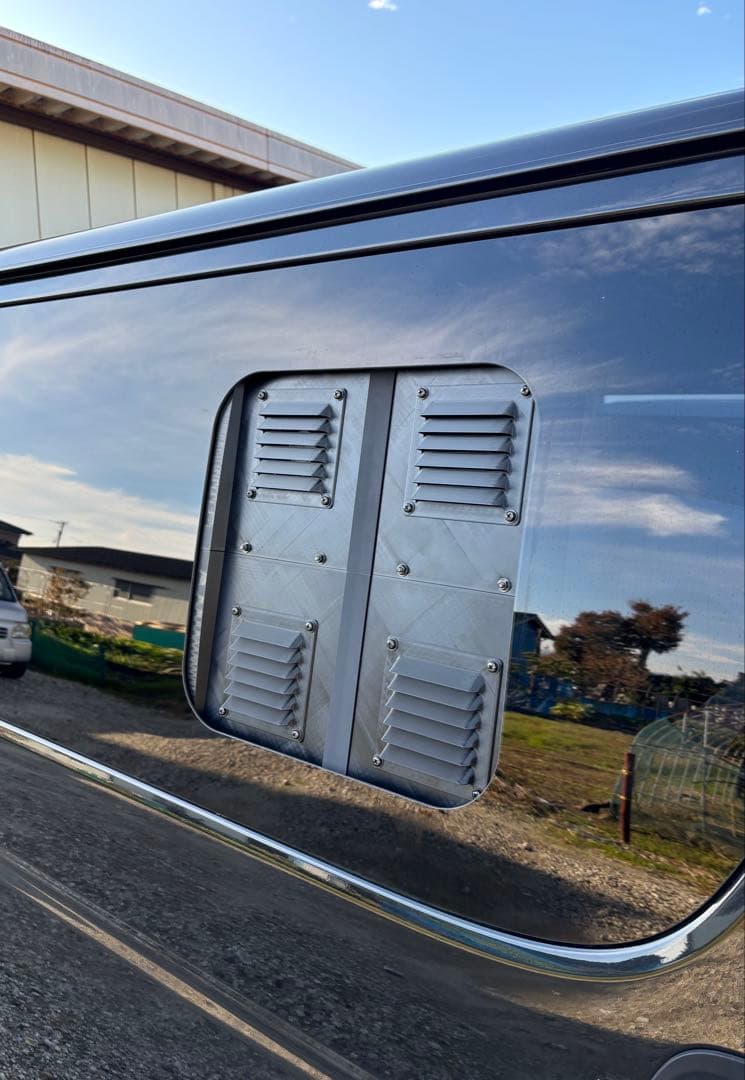 ハイエース 換気扇 ４型 〜 USBファン 4連 ルーバー ABS製 両側取付可