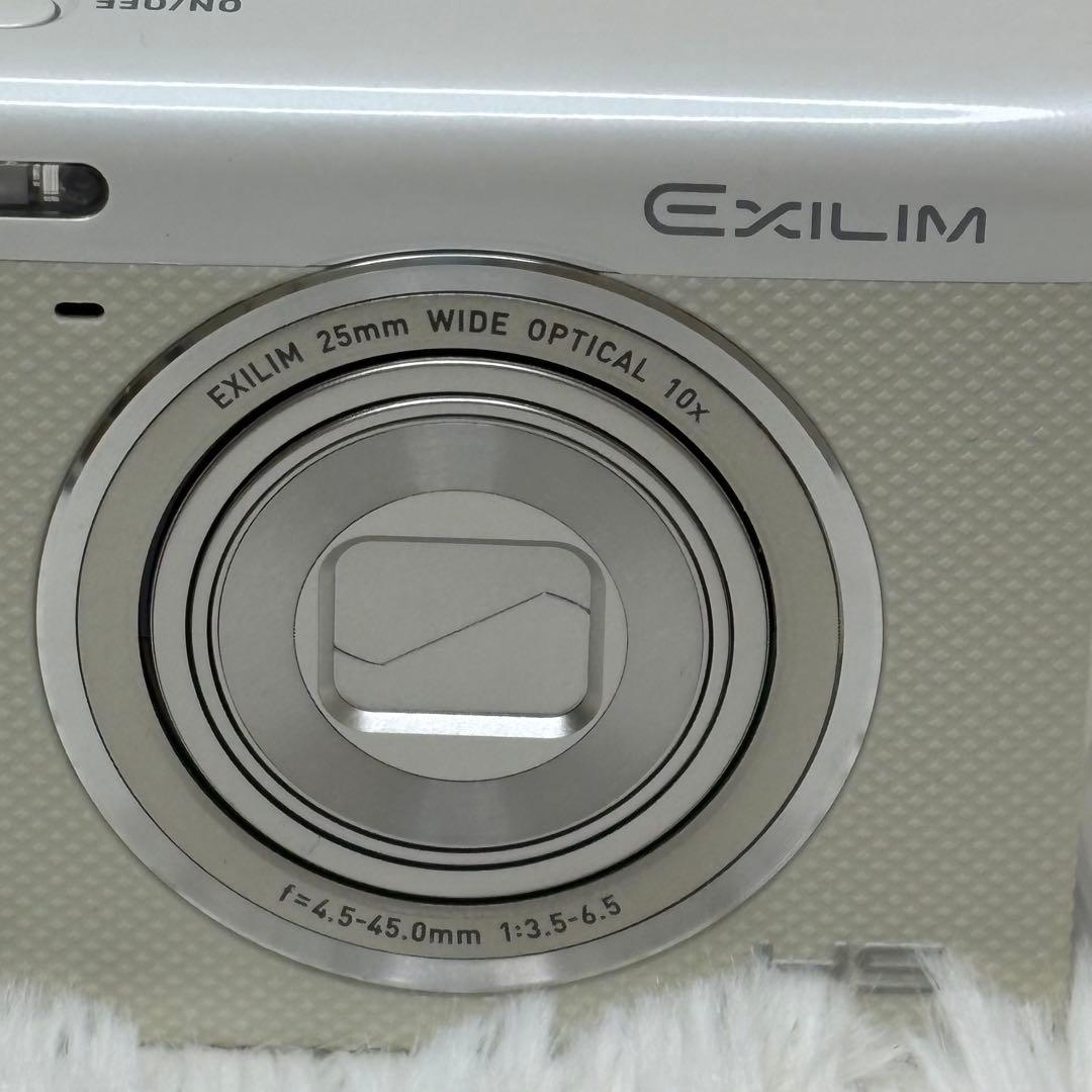 美品　CASIO カメラ　EX-ZR50 充電器　箱　ホワイト　コンデジ　動作品