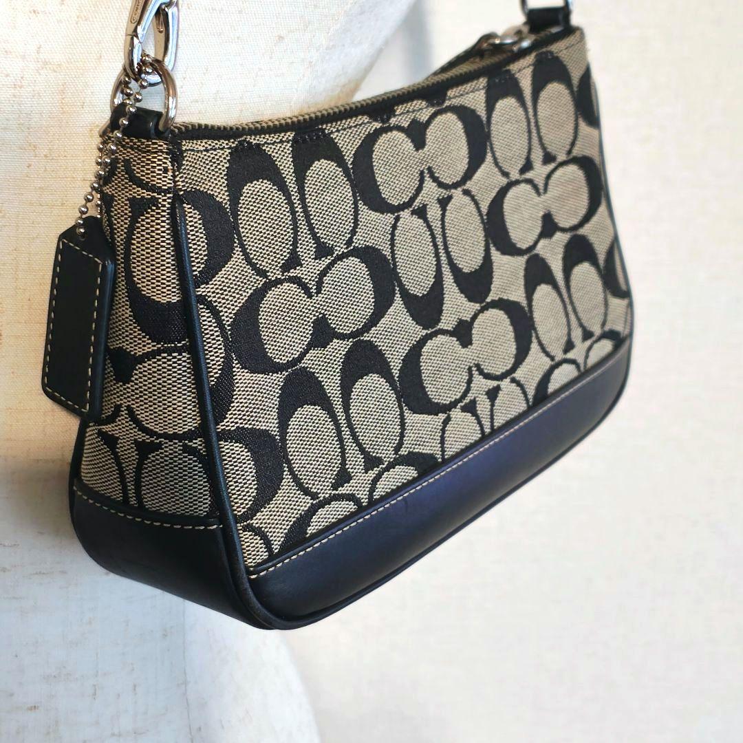 美品 COACH コーチ アクセサリーポーチ キャンバス 黒 シグネチャー