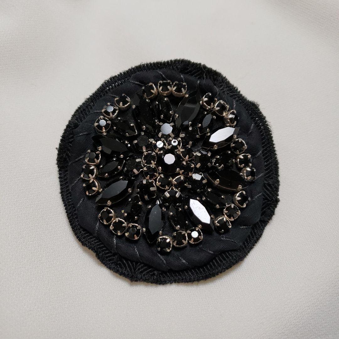 PRADAプラダビジューブローチ