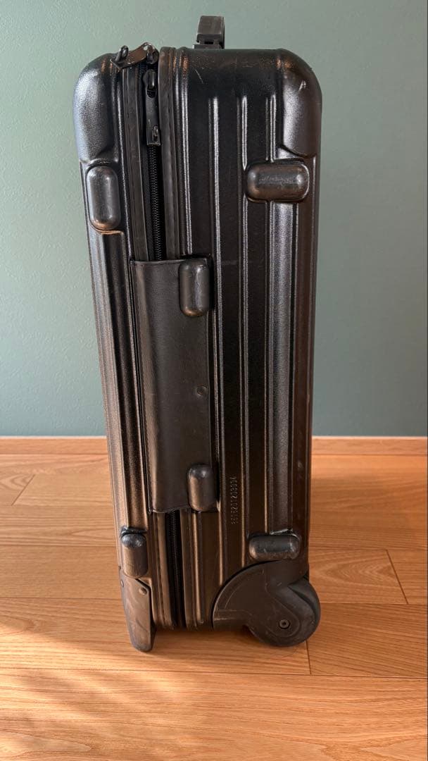 リモワ　サルサ　ブラック　キャリーケース　35L 2輪　機内持ち込み