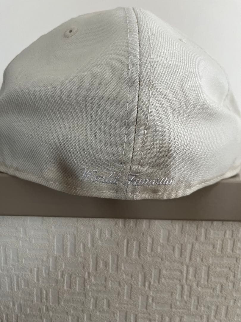 Supreme ニューエラ　白　ベースボールキャップ 7 1/2