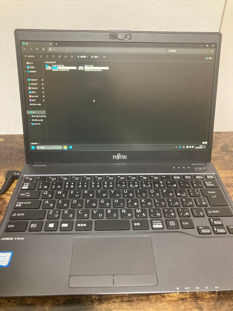 富士通 極軽極薄 ノートパソコン LIFEBOOK U937/R i5 256