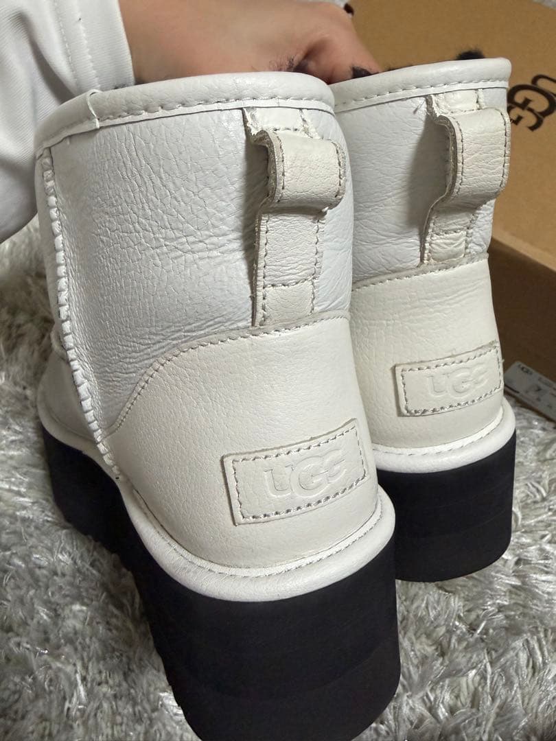 UGG厚底ムートンブーツ W/CLASSIC MINIPLATFORM 24cm