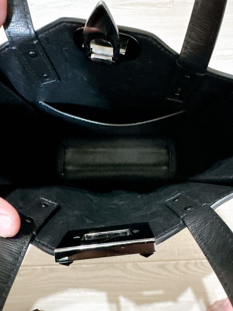 VALENTINO GARAVANI ブラック　ミニトートバッグ