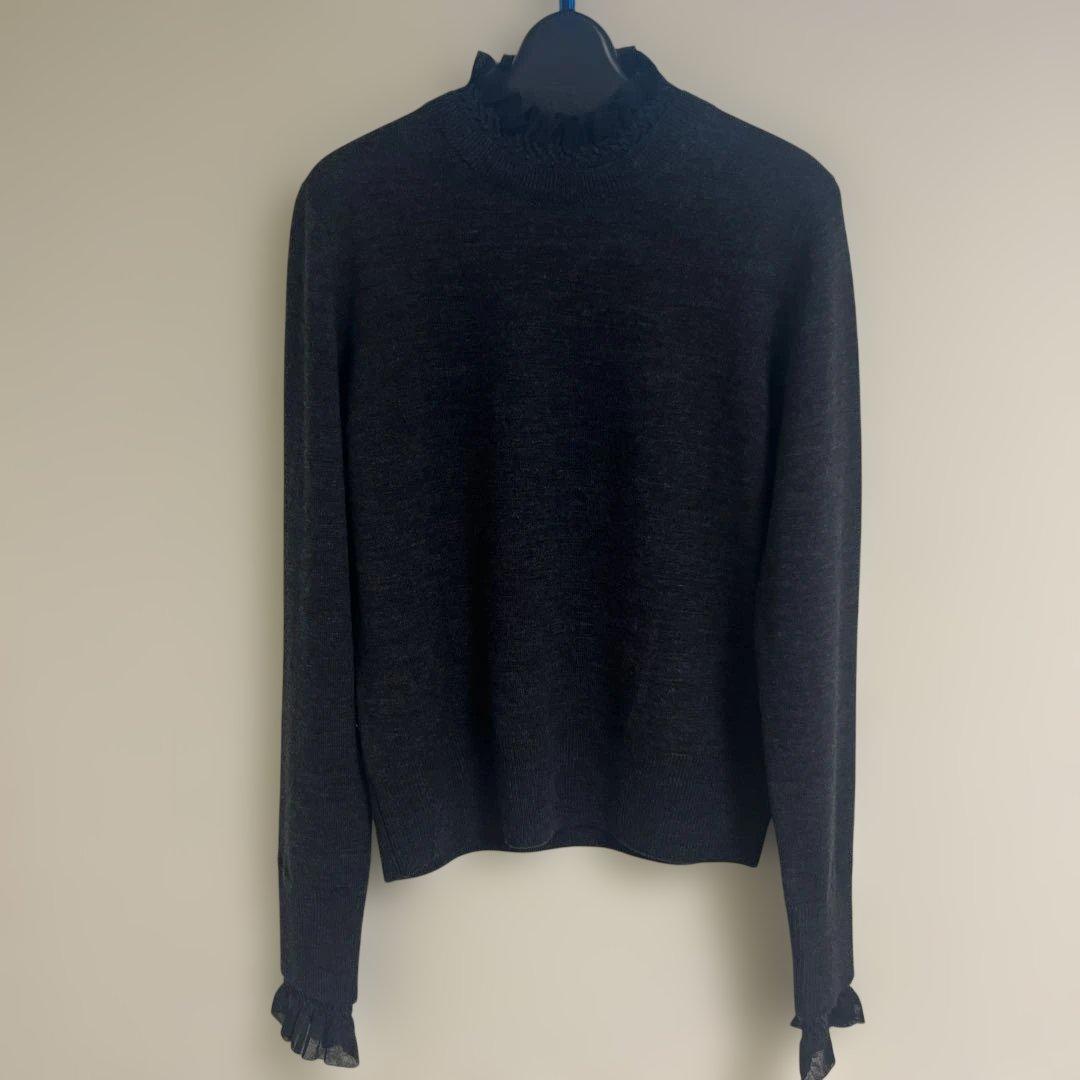 エストネーション　スモッキングフリルネックニット　即日発送