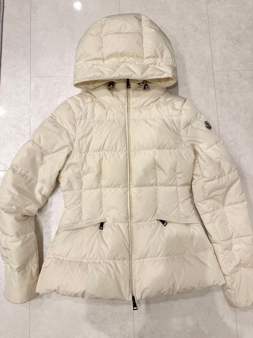 モンクレール　ホワイト　ショート　ダウン　サイズ　1