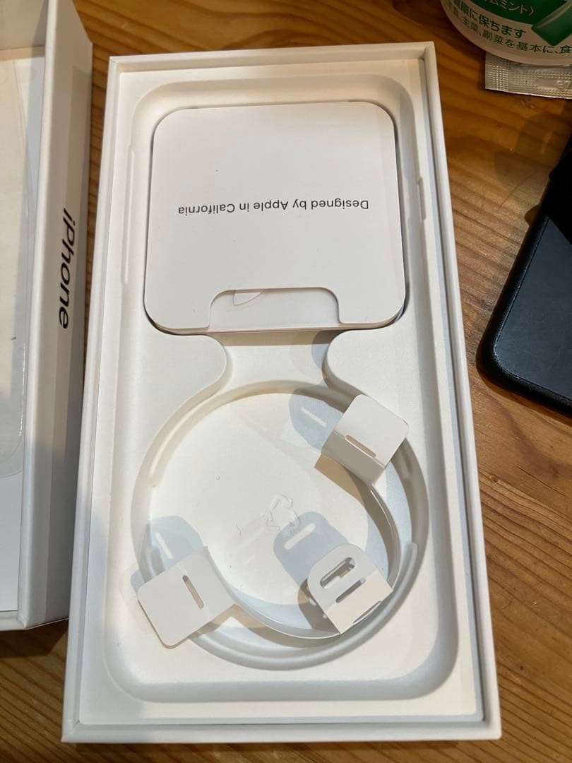 Apple iPhone SE 2 ブラック 本体