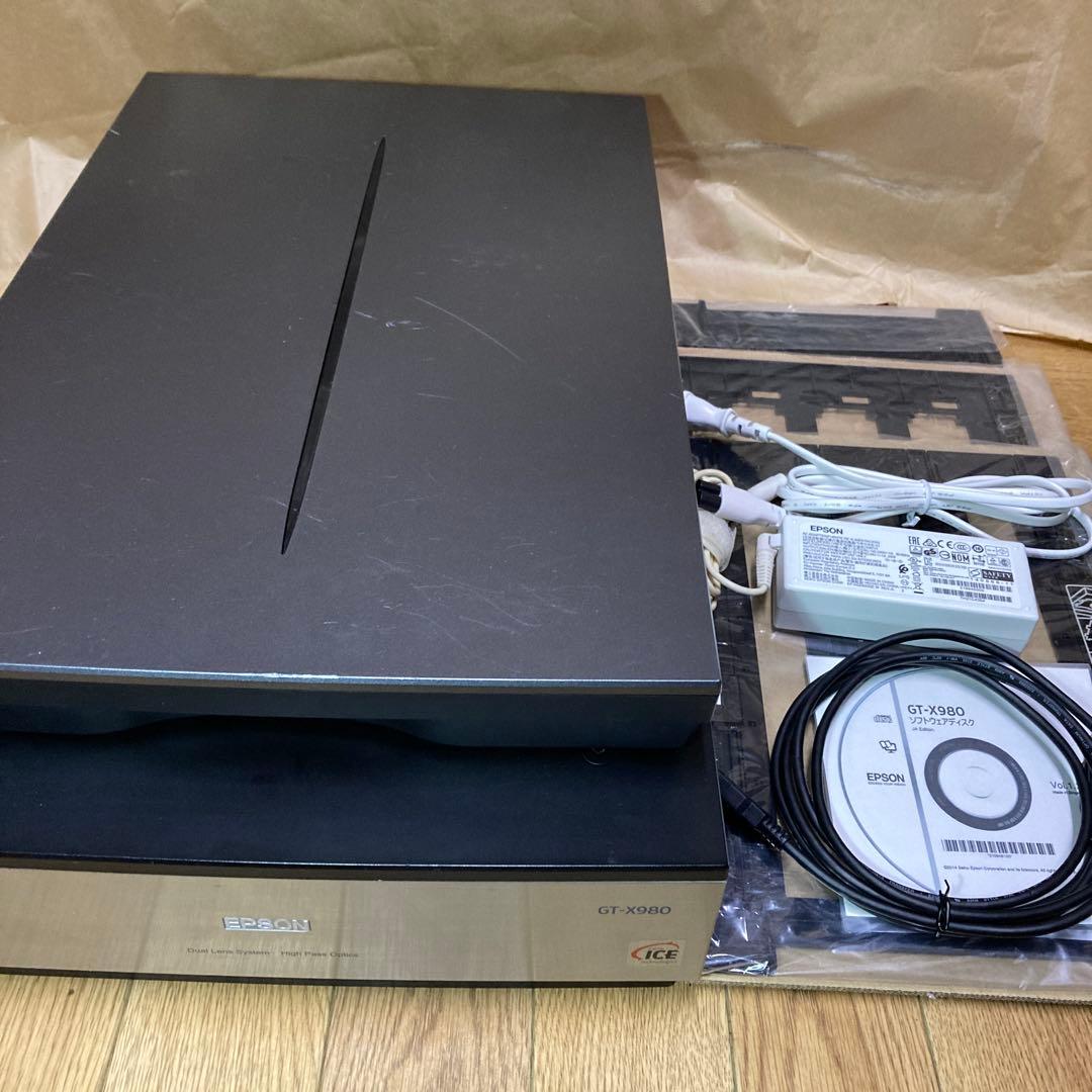 r*a様 EPSON GT-X980 フィルムホルダー付 傷多い 電源接触不良