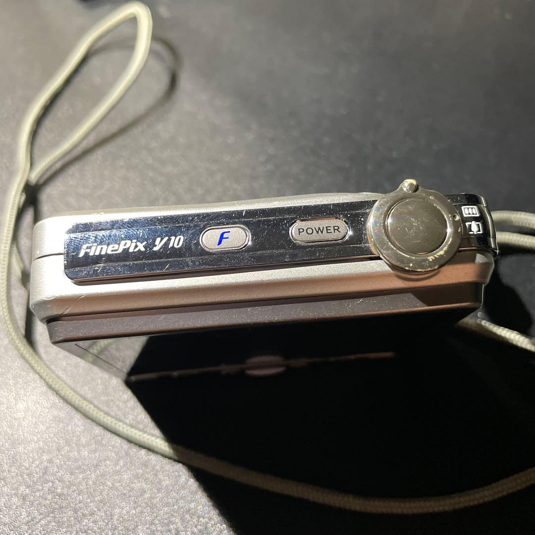 FUJIFILM FinePix V FINEPIX V10　シルバー