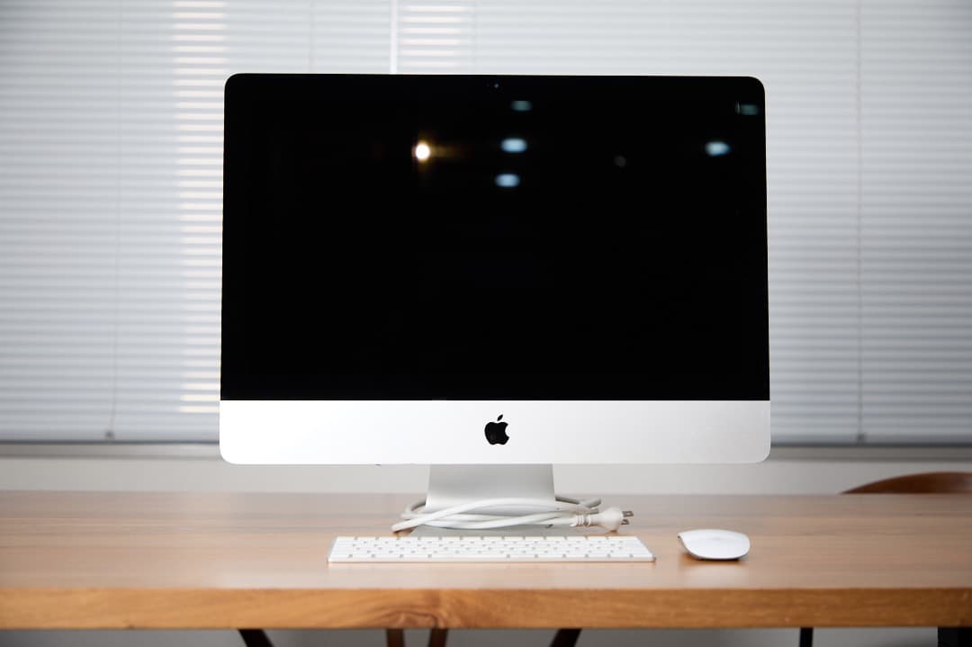 Apple iMac 21.5 Late 2015 キーボード + マウス