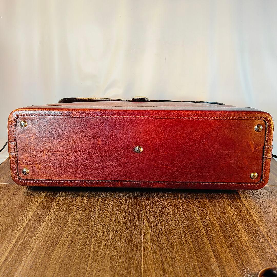 【ヴィンテージ】AIGNER アイグナー　高級ダレスバッグ バーガンディ鍵付本革