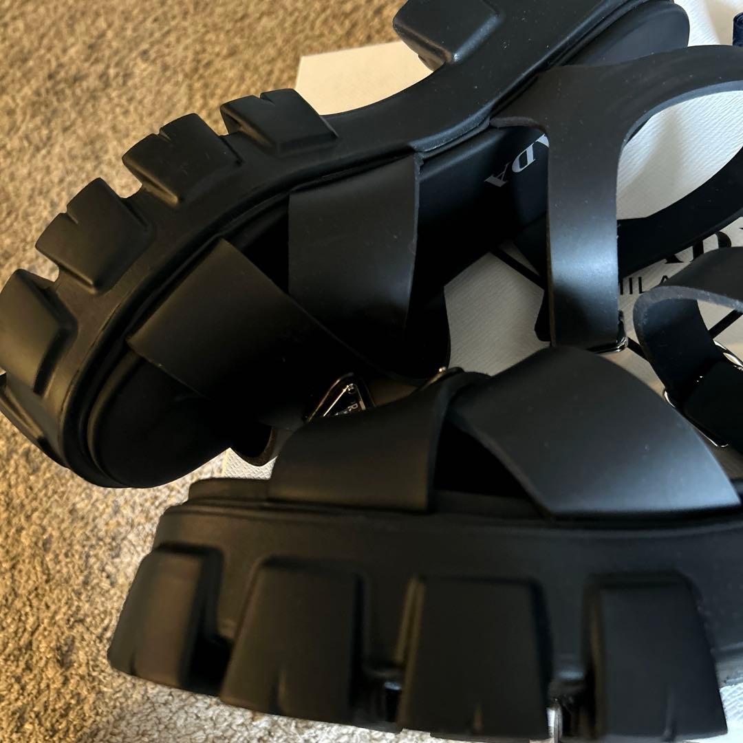 Prada プラダ　モノリス　ラバー　サンダル　黒　39