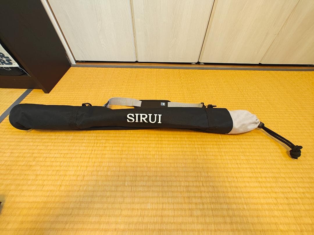 【ほぼ新品】SIRUI 一脚トラベル一脚 カーボン製 SVM-165