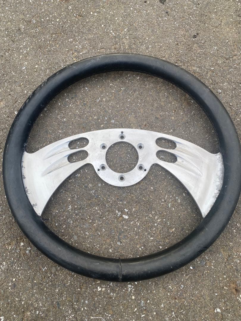 ビレッドステアリング　usdm ローライダー　マークⅡワゴン　momoピッチ