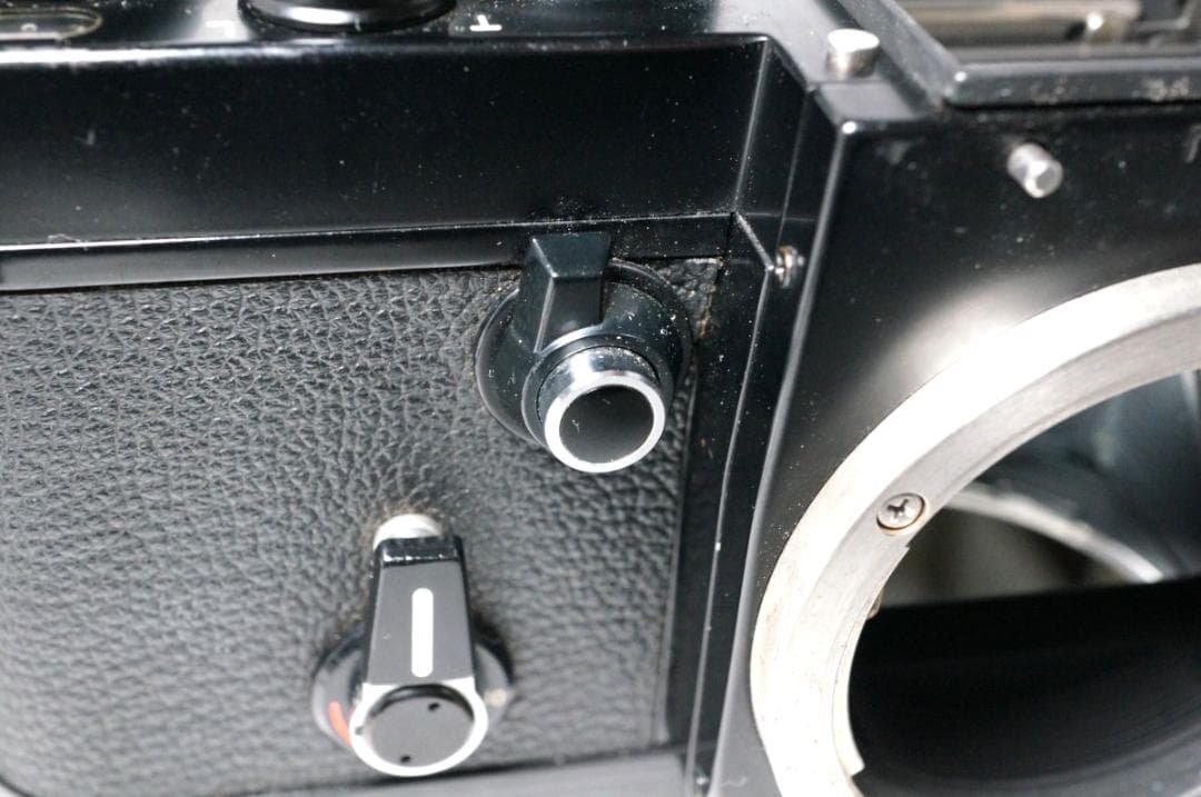 NIKON F２フォトミックS ／ズームレンズ／ フィルム２本