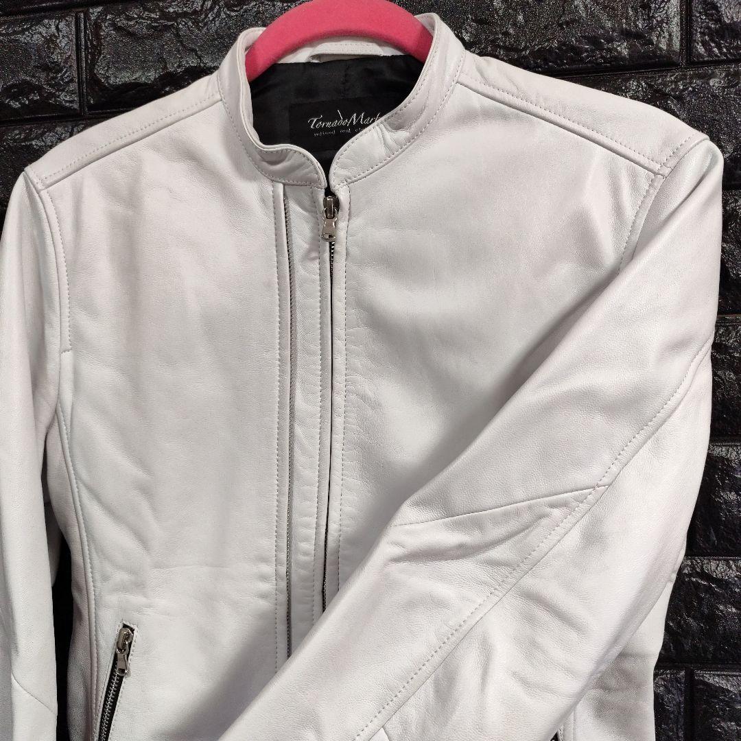 未使用に近い　トルネードマート　純白の ラムレザーシングルライダースジャケット