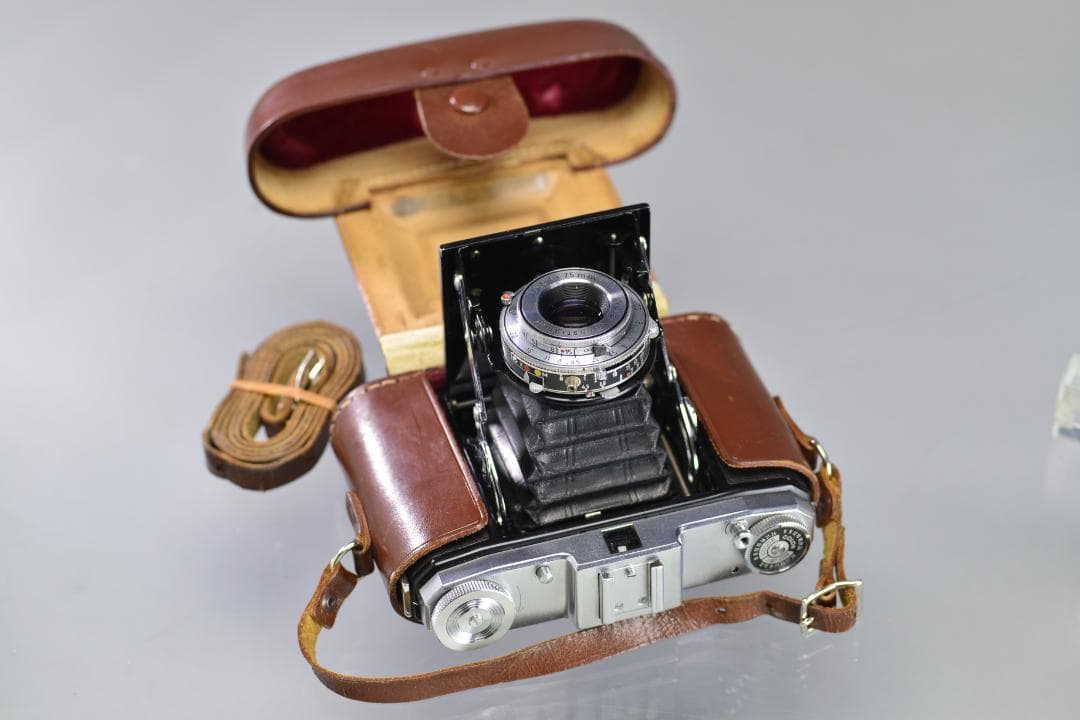 Carl Zeiss Ikon 523/16 中判フィルムカメラ