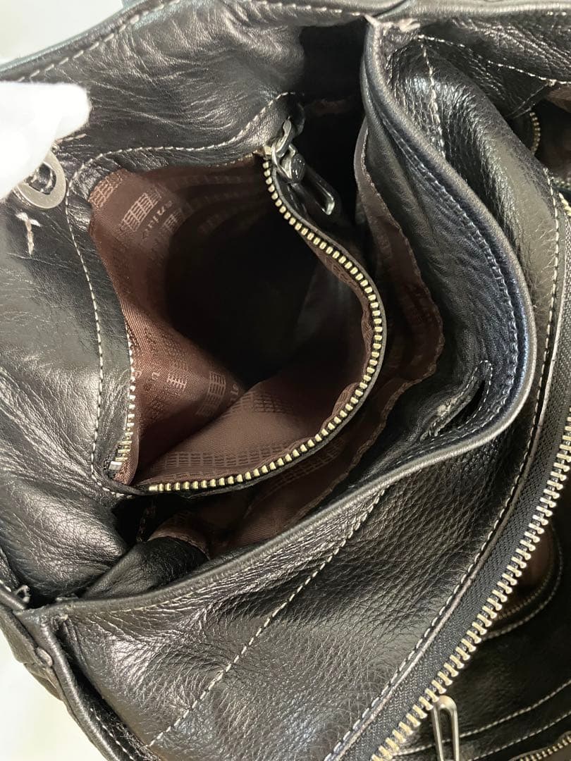 【美品】aniary 黒レザー　トートバッグ 外側ポケット付き　肩掛け　A4