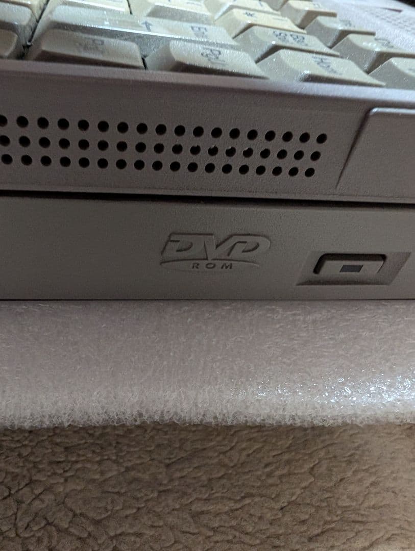 Toshiba Tecra 780DVD Windows 2000ノートPC