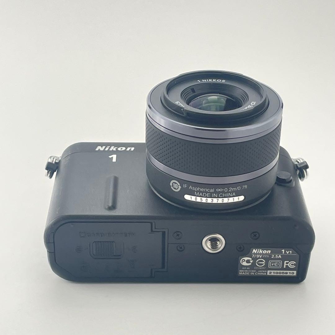 【ファインダー綺麗・返品保証】Nikon1 V1 ブラック 標準レンズキット
