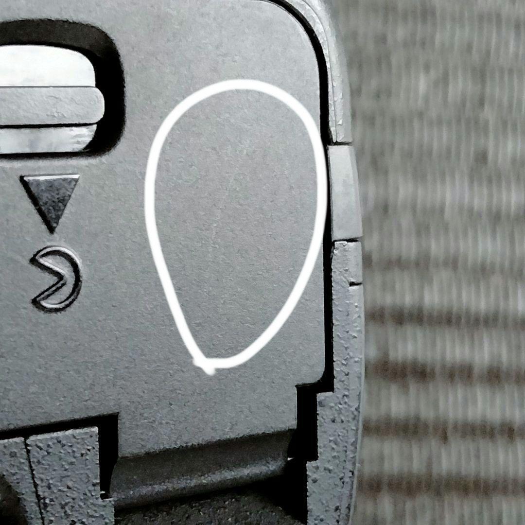 ニコン整備済D750 バッテリーパックと単焦点レンズのセット　ショット数5173