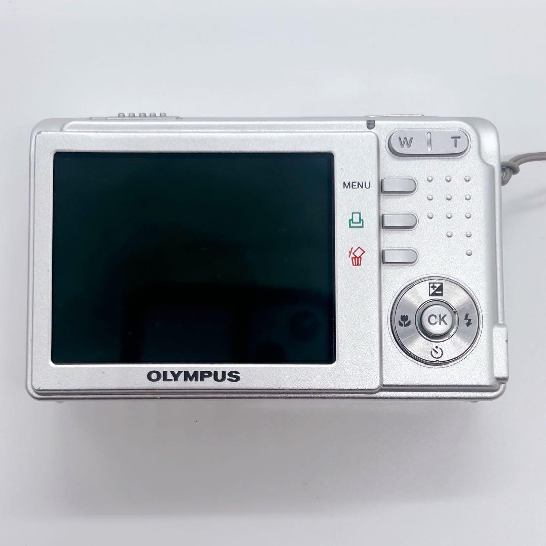 OLYMPUS オリンパス FE-160 シルバー 箱・充電器あり 動作確認済み