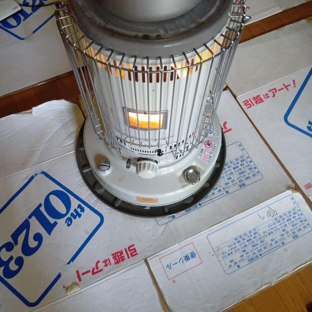 TOYOTOMI 大型石油ストーブ 点火窓付き2023年4月購入使用感あります