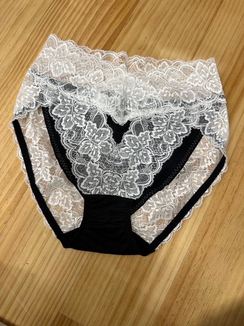 グランドイーワンズレーシーショーツ　黒　白黒2枚組