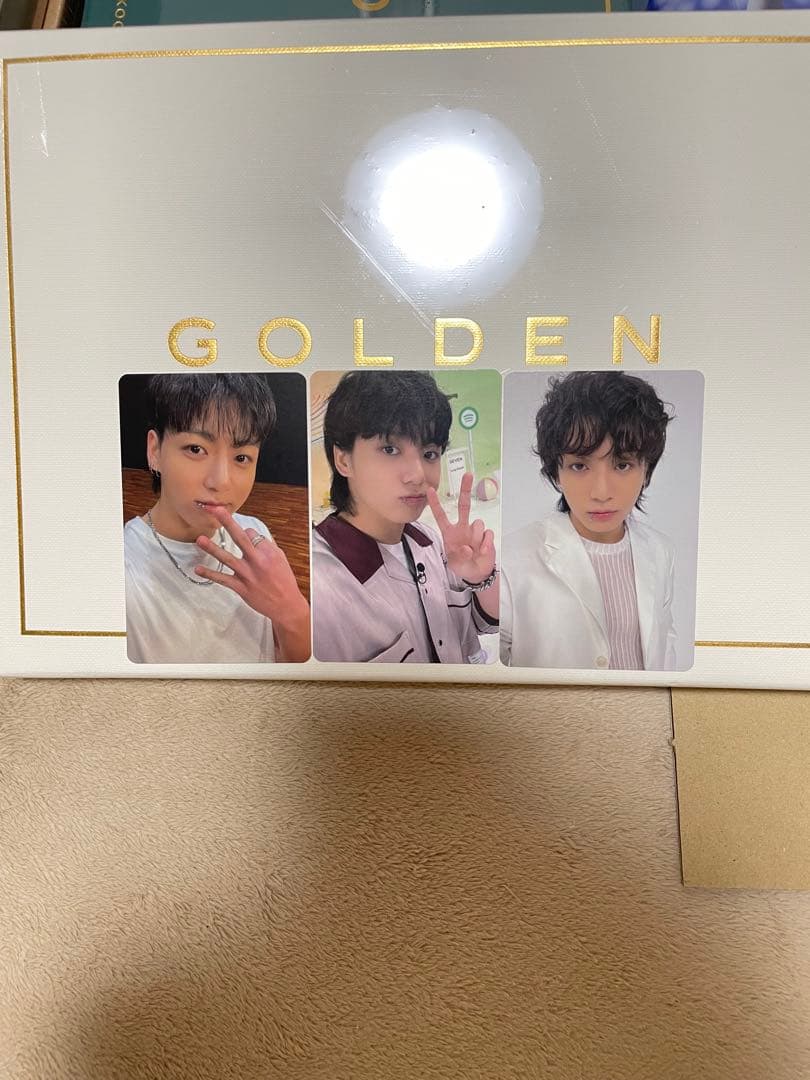 BTS JUNG KOOK ジョングク GOLDEN ユニバーサル ラキドロ