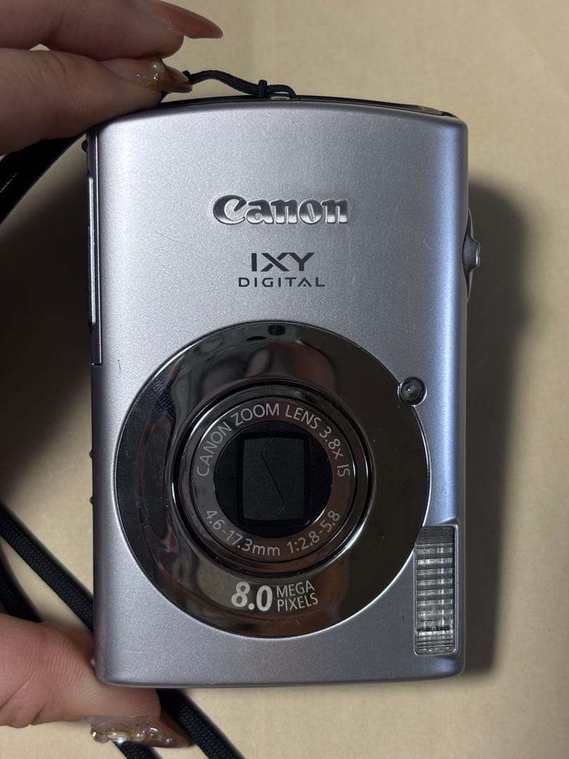 Canon IXY DIGITAL 8.0メガピクセル