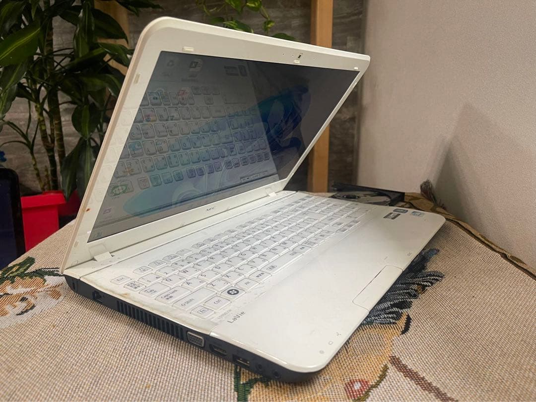 NECノートパソコンPC-LS150HS1KSW//中古特価良品