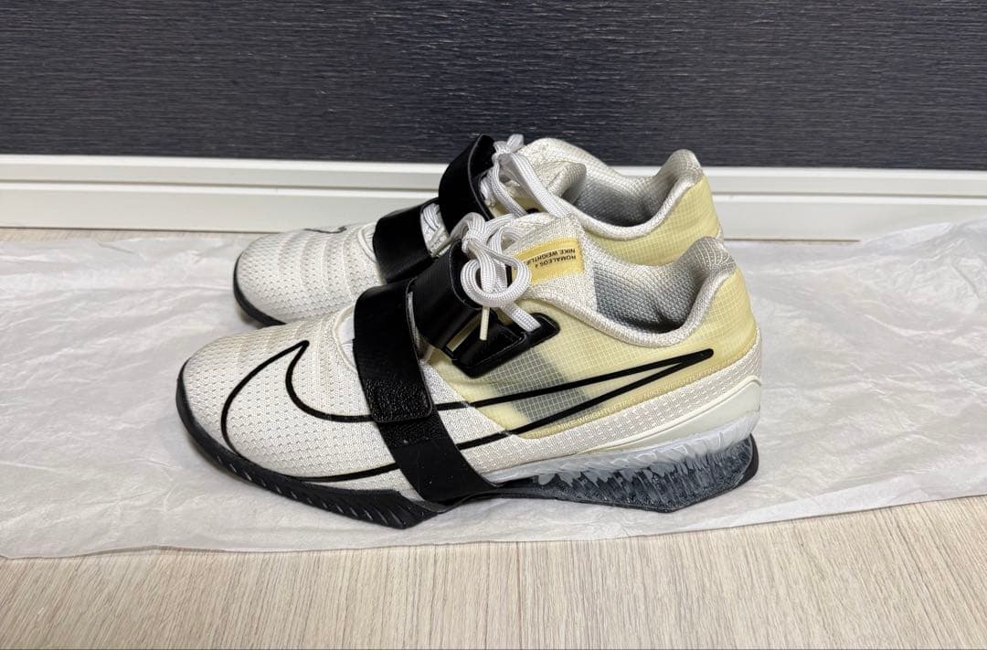 ナイキ　ロマレオス4 27cm