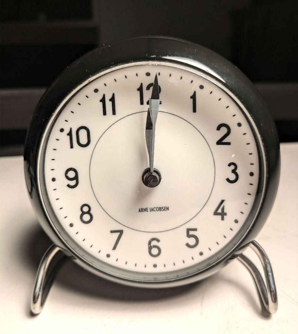 アルネ・ヤコブセン ブラック 置時計