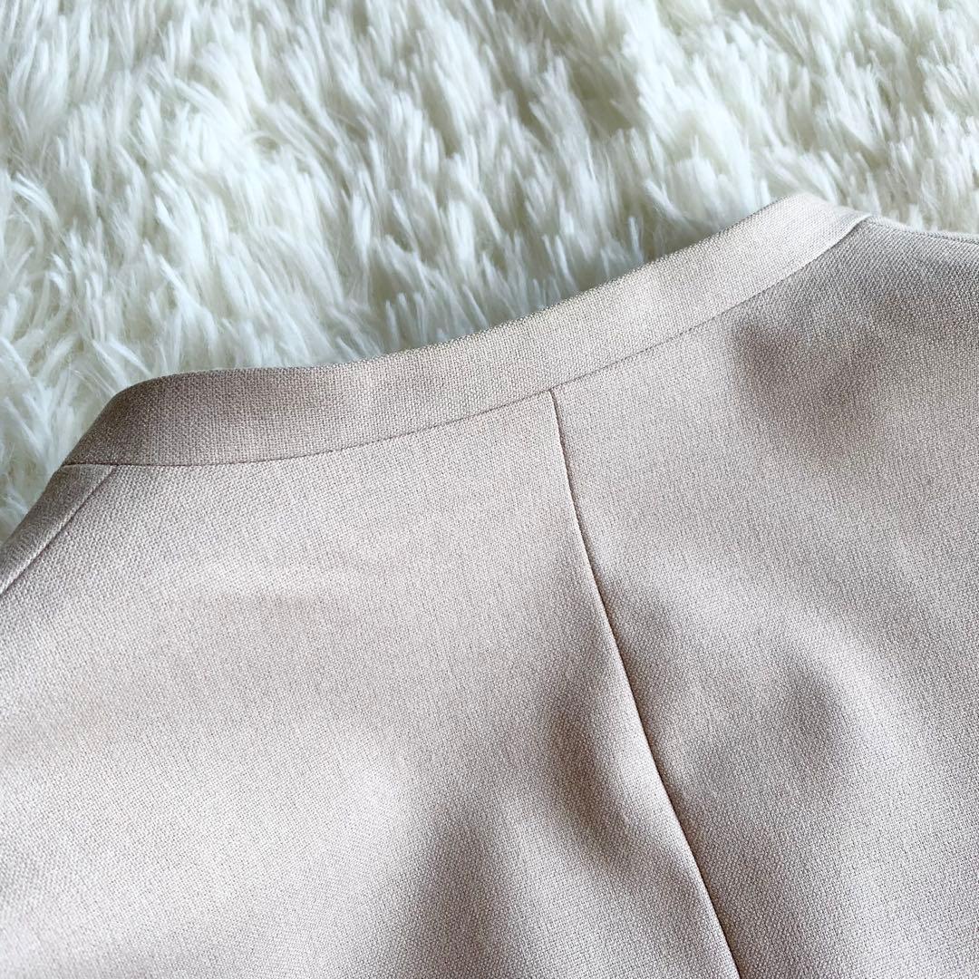 プラステ セットアップ ノーカラー ベージュ パンツ ストレッチ　S