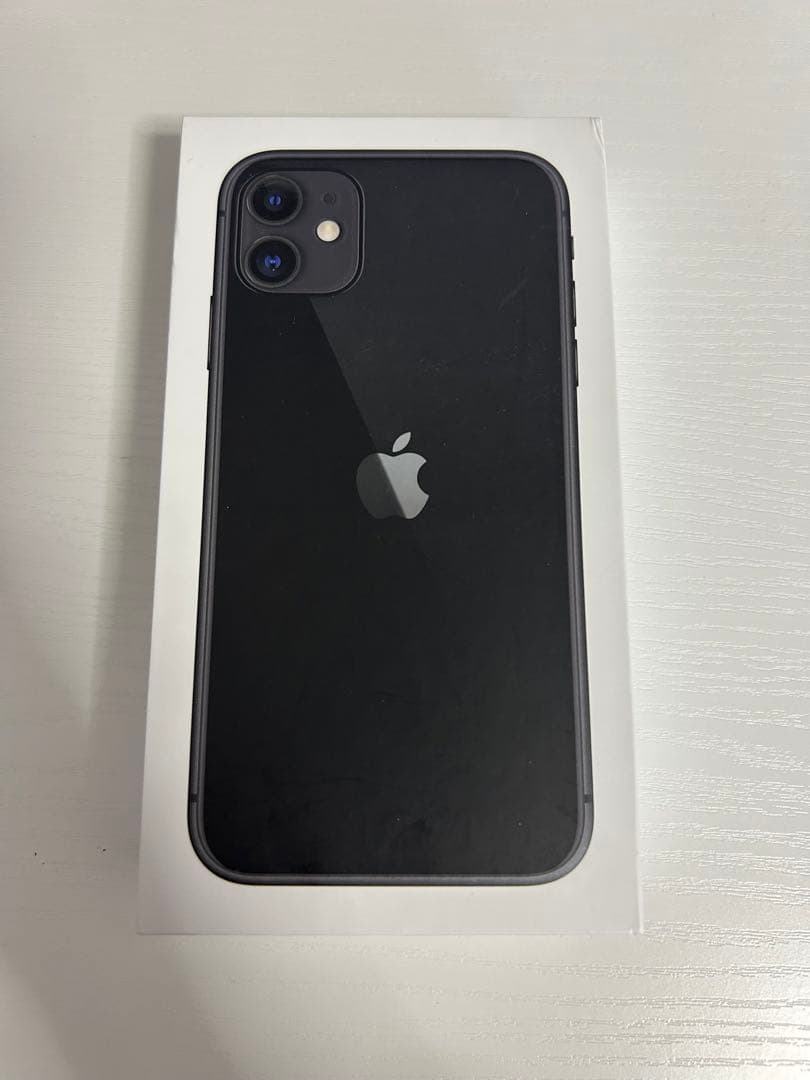 iPhone 11 ブラック 本体 ひび割れあり