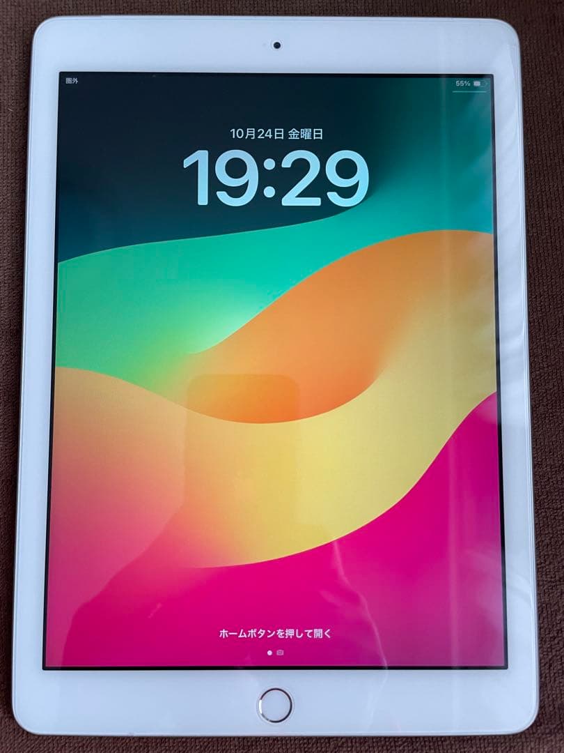 iPad (第6世代) 32GB シルバー Wi-Fi+Cellularモデル