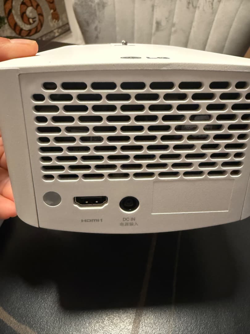 LG 60LSR プロジェクター 本体 ホワイト