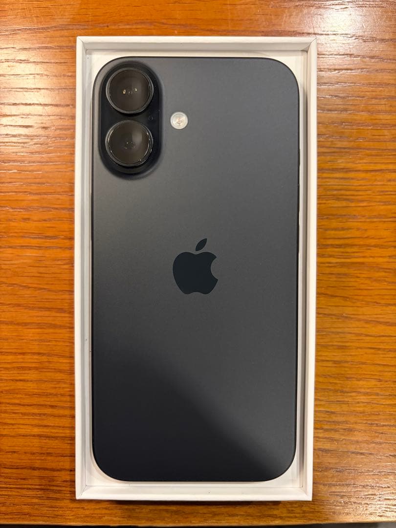 【美品】Apple iPhone 16 256GB SIMフリー ブラック 本体