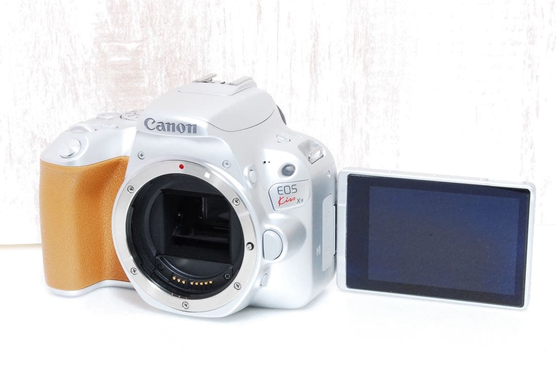 ❤️希少カラーボディ❤️シルバー❤️Wi-Fi搭載❤️Canon Kiss X9