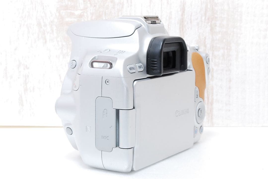 ❤️希少カラーボディ❤️シルバー❤️Wi-Fi搭載❤️Canon Kiss X9
