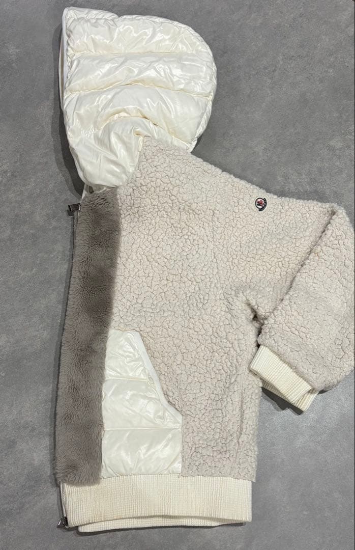 モンクレール ボアダウンジャケット　ボアジャケット　ダウンパーカー　定価22万円
