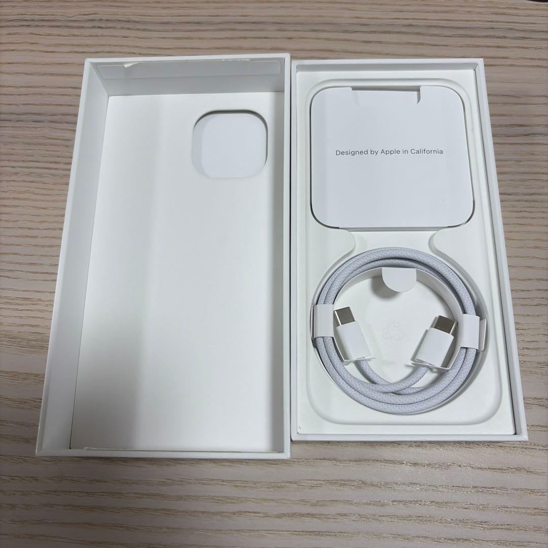 Apple iPhone15 ブラック 128GB